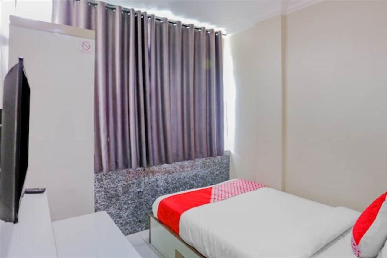 Отель Reddoorz Syariah Near Stasiun Karet Джакарта Экстерьер фото